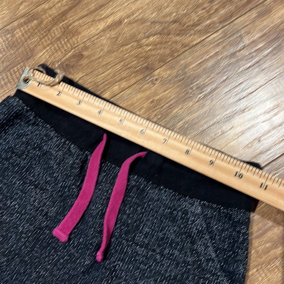 Roots black skirt sweatpant material - Picture 5 of 10